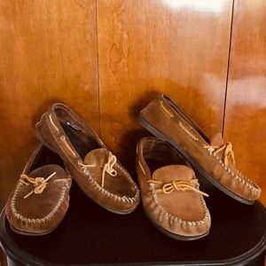 Measurements & info in box BELOW.  Both SIZE 11